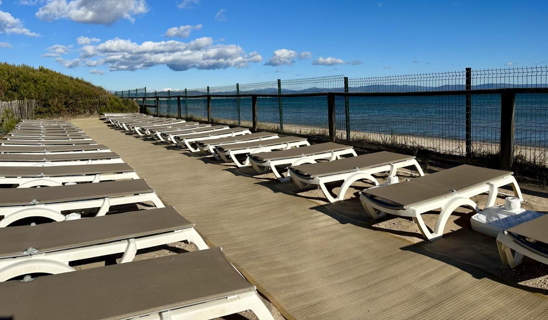 La Badine 5P Plage Piscine Clim Jacuzzi Parc Luxuriant Hyères Kültér fotó